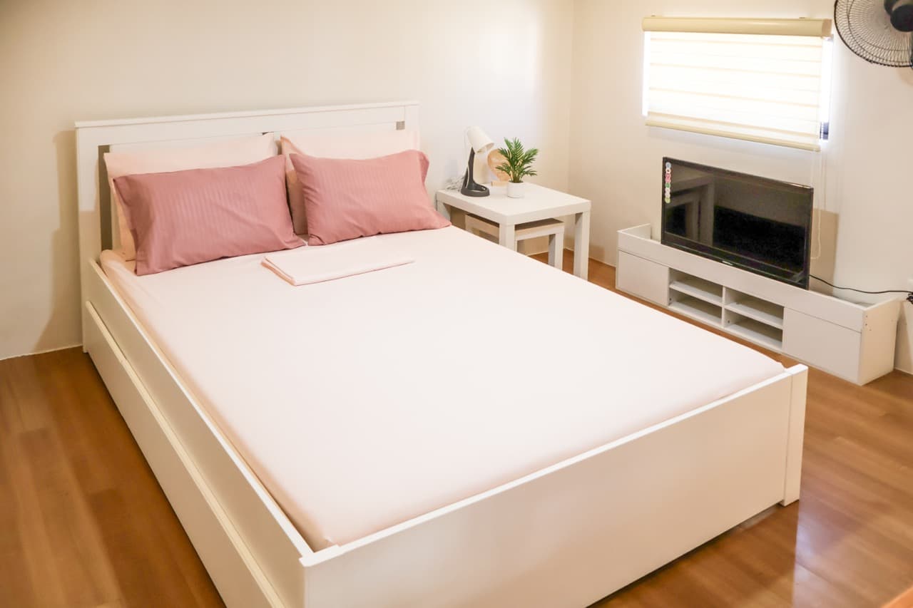 Cozy 1BR Haven | Solar Power•Netflix•Wi-Fi•5 Pax — 1-Bedroom rental in Lipa City, Batangas